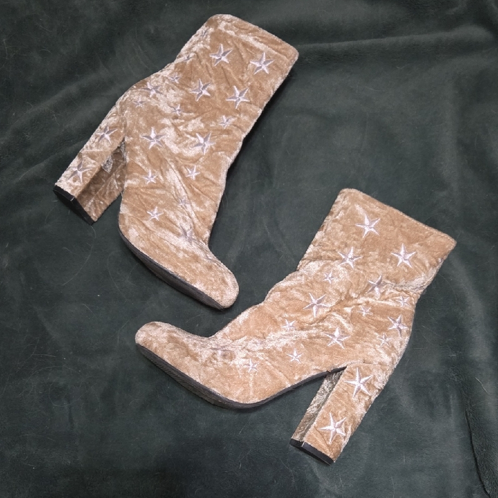 Wild Diva Star Heeled Boots with Chunky Block Heel
